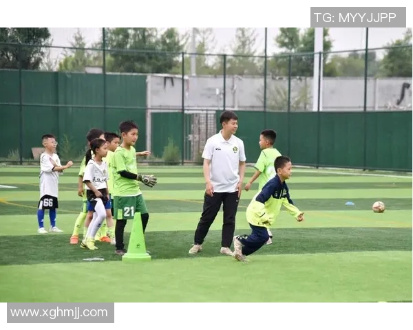 青少年足球培训班助力孩子们健康成长与团队合作精神培养